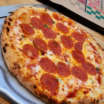 Pepperoni pizza
