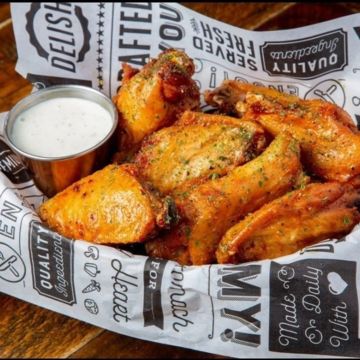 Saucy Wings (8 pcs)