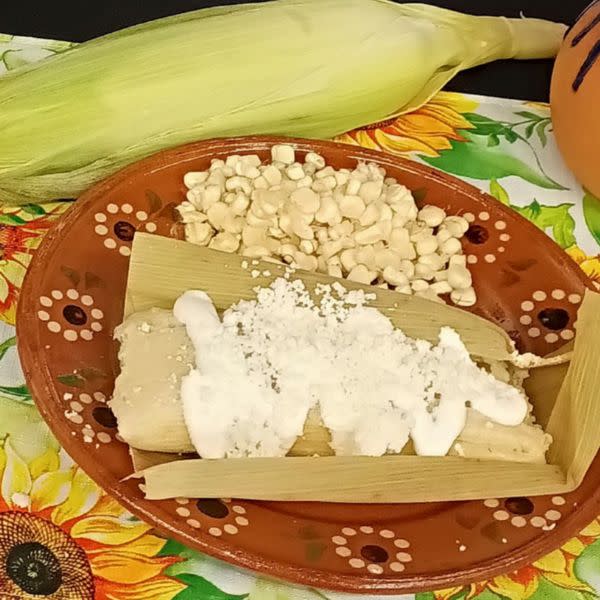 Dozen Corn o Uchepo Tamales