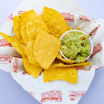 6 oz. Chunky Guacamole w/Chips