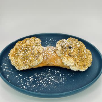 Bug and Bear's Original Cannoli