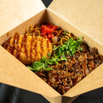 Japanese Style Yakisoba Noodles with Beef (Comes w a side of Japanese Vegetables Croquette)