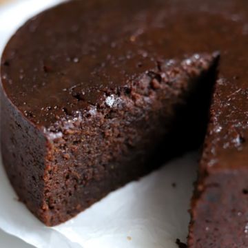 JAMAICAN BLACK CAKE/FRUIT CAKE/CHRISTMAS CAKE