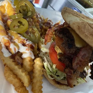 Big Bodacious Burger w/Fries