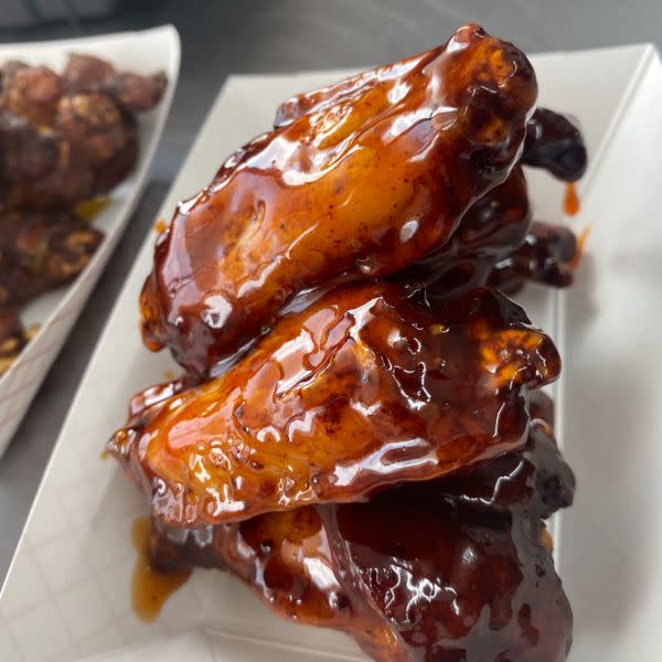 6pc Wing Special w/ Fries