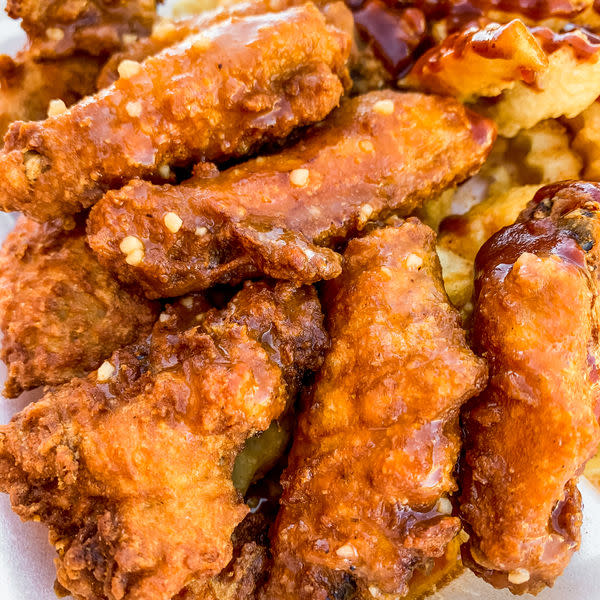 Wing Basket w/ Fries 