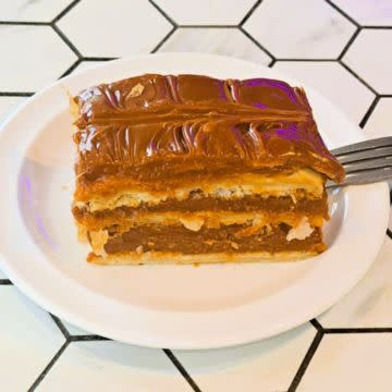 Mil Hojas de Leche Cake