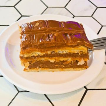 Mil Hojas de Leche Cake