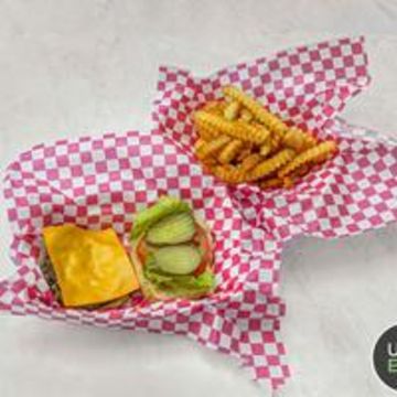 Cheeseburger Combo-fries and drink
