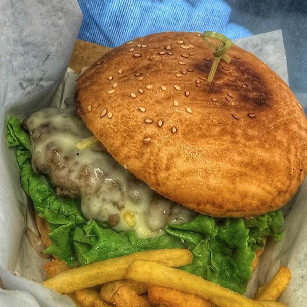How 'Bout Burger w/ Fries