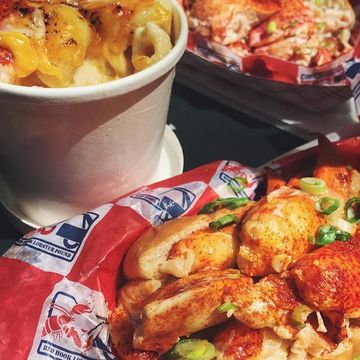 LOBSTER MAC AND CHEESE!