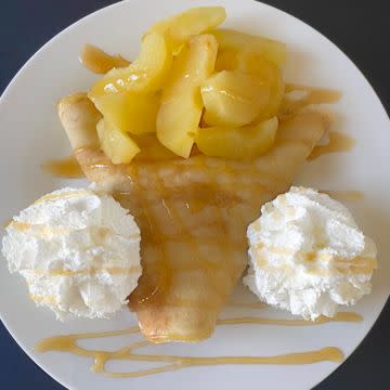 Apples, Caramel & Whipped Cream