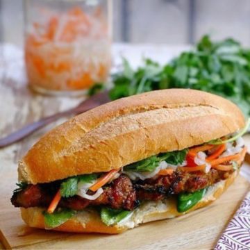 Grill pork banh mi