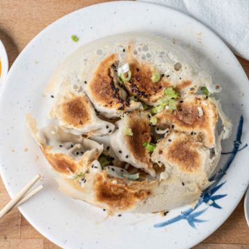 Dumplings (Veggie)素饺子