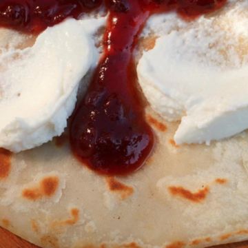 Lingonberries w/ Cream Cheese