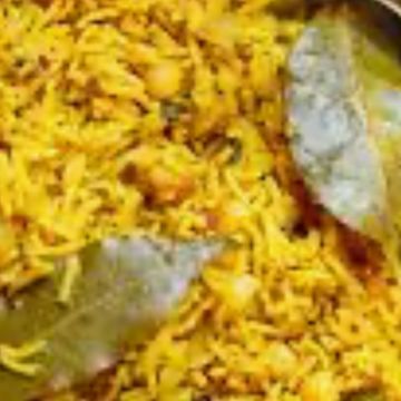 Yellow Rice w/ Chickpeas