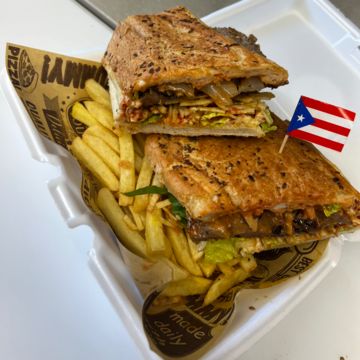 Cube steak sandwich