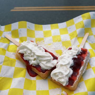 Strawberry Classic Waffle Pop