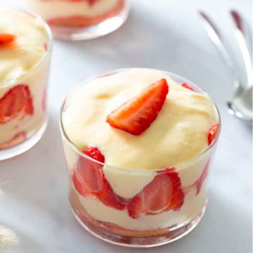 Strawberry tiramisu