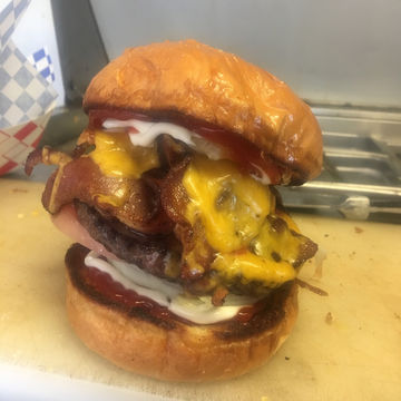 Bacon Cheeseburger 