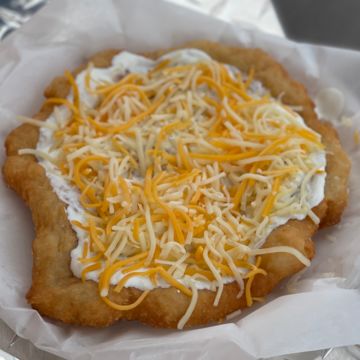 Langos / Fried flatbread (dough)