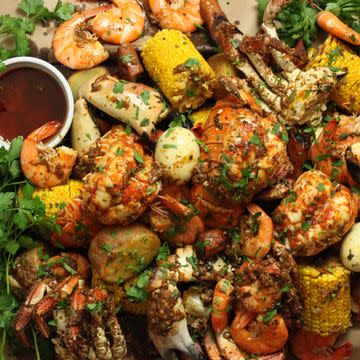 Mega crab boil