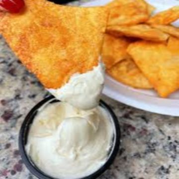 Churro Chips With Cinnamon Frosting