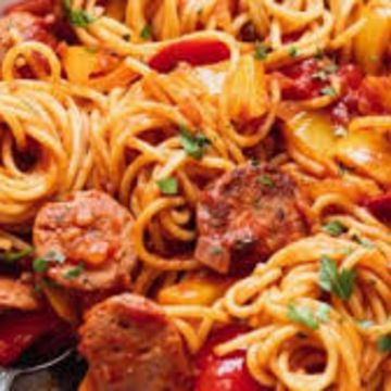 Spaghetti with Sausage and Green Peppers     Includes 3 garlic knots