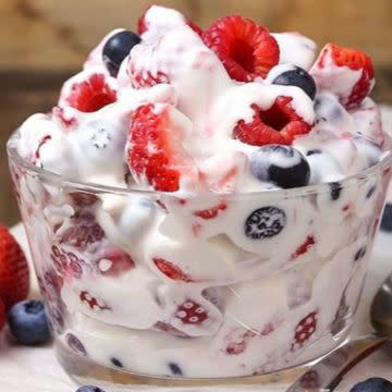 Berry Cheesecake Salad