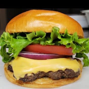 CLASSIC CHEESE BURGER