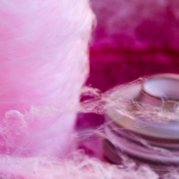 Live Cotton Candy Spinning
