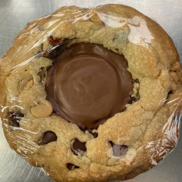 Peanut Butter Cup Prairie Hill Cookie