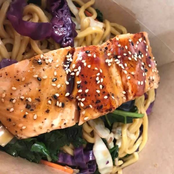 Box O'Noodles (Grilled Salmon)