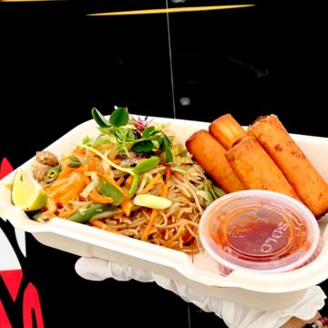 Veggie Pancit combo meal