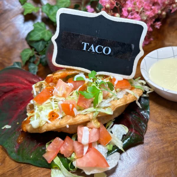 PIZZA TACOS