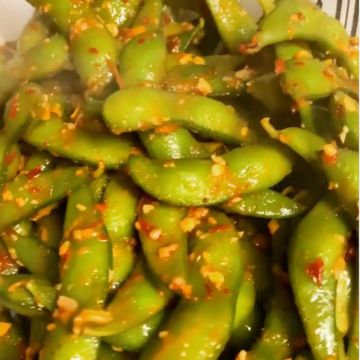 Spicy Garlic Edamame