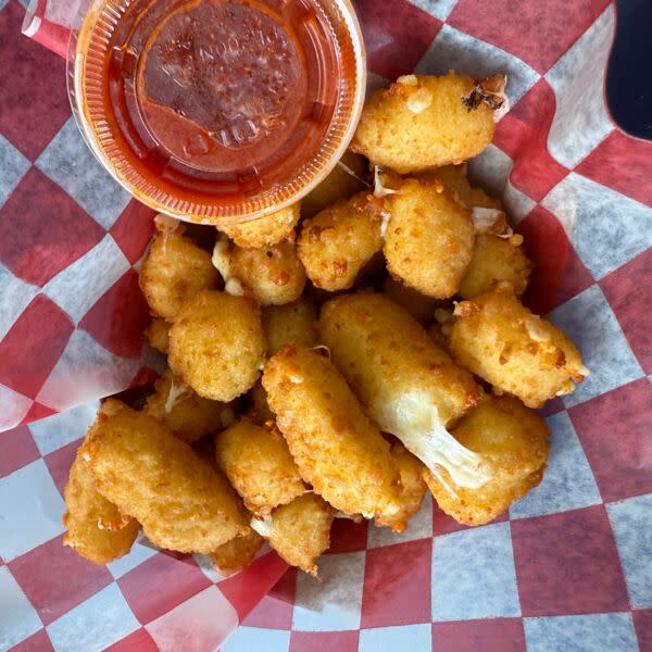 Cheese Curds w/ Marinara