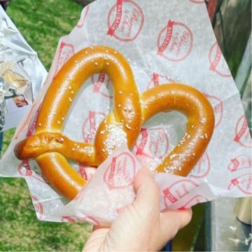 Jumbo Salted Pretzel