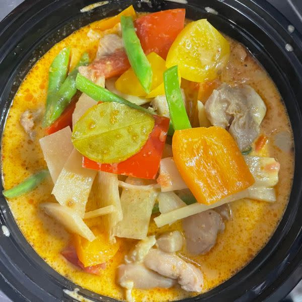 Thai Chicken & Vegetable Red Curry Plate