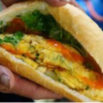 Banh mi - Fried Egg - Vietnamese Sandwich