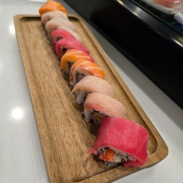 Rainbow Roll (Raw)