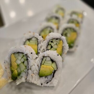 Cucumber/Avocado Roll