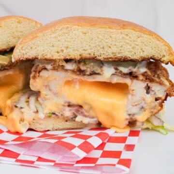 Chicken sandwich Yellow American cheese