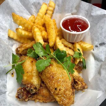 Vietnamese Chicken Wings & Fries 