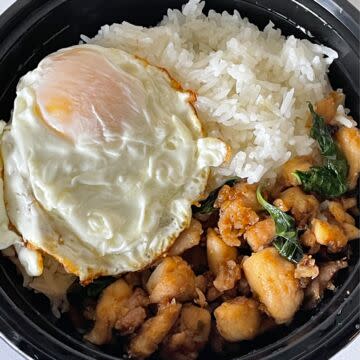 Pad Kra Pao chicken