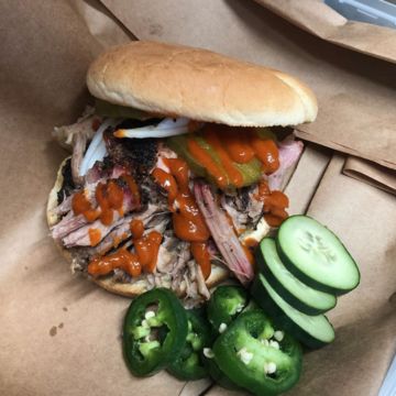 Brisket Sandwich w/ Kettle Chips 