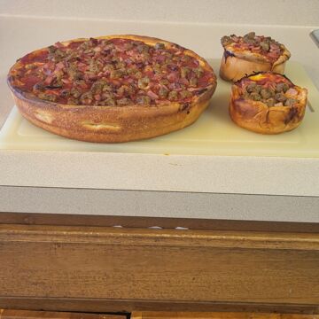 CHICAGO STYLE DEEP DISH PIZZA