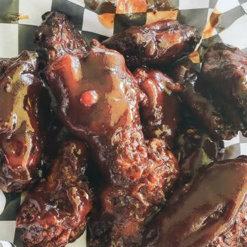 Chicken Wings & Fry Basket