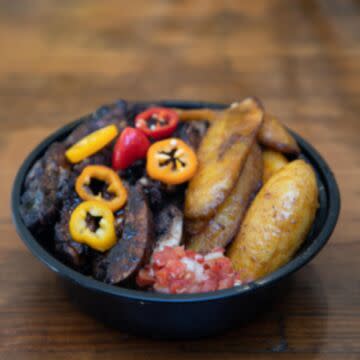 Small Jamaican boneless jerk chicken/rice bowl