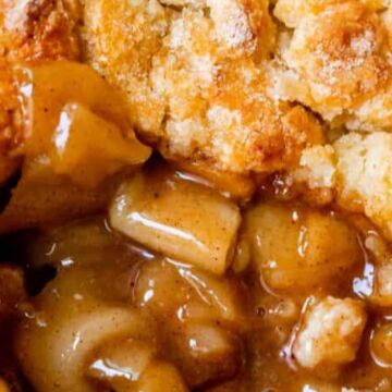 Muscadine and Apple cobbler
